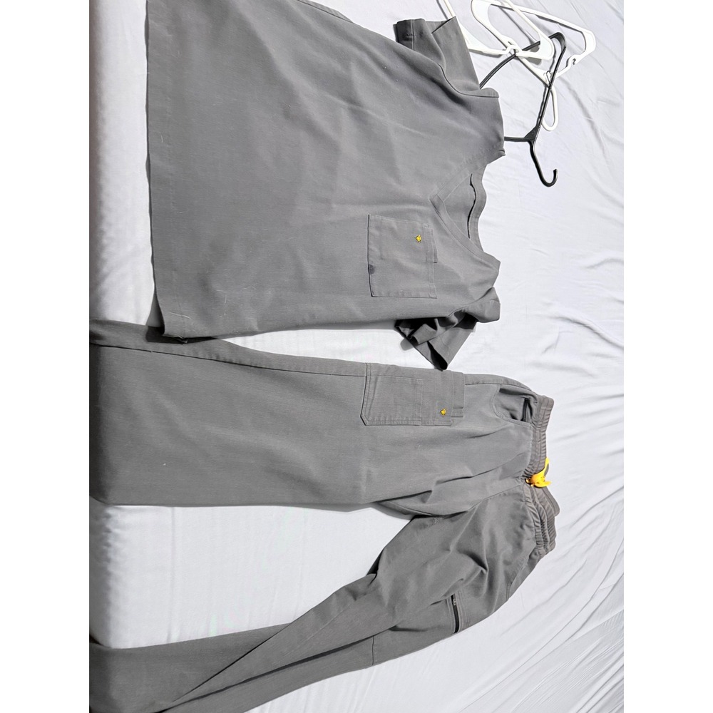 Poppy Women Graphite Grey Scrub Set V-Neck Top and Cargo Pants Size Medium